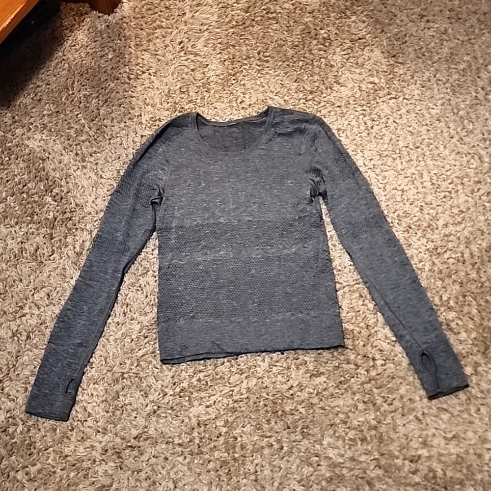 Lululemon Athletic Gray Top